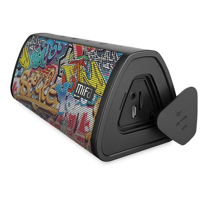 Bluetooth speaker surround sound